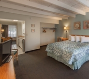 ห้องนอน 5 Days Inn & Suites by Wyndham Jekyll Island