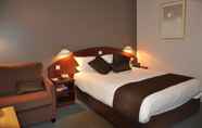 Bedroom 6 Hospitality Esperance, SureStay Collection by Best Western