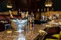 Bar, Kafe dan Lounge Old Thorns Hotel & Resort