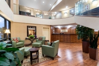 Lobby Baymont by Wyndham Knoxville/Cedar Bluff