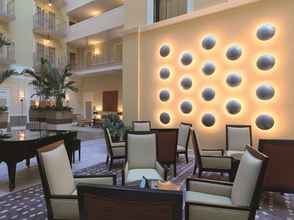 Lobi 4 Doubletree Suites by Hilton at The Battery Atlanta