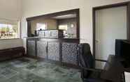 Lobby 5 Days Inn by Wyndham Rocklin/Sacramento