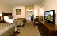 Bedroom 3 Days Inn by Wyndham San Diego Hotel Circle