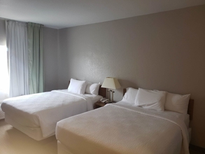 Phòng ngủ 4 Country Inn & Suites by Radisson, Fairview Heights, IL