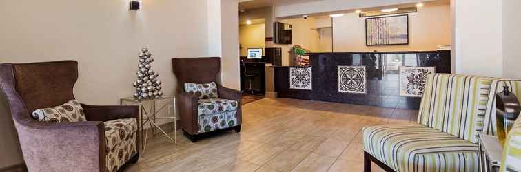 Lobby Best Western Executive Inn