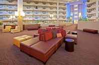 Lobi Holiday Inn Evansville Airport