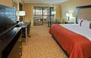 Bedroom 3 Holiday Inn Evansville Airport