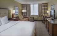Bedroom 4 DoubleTree by Hilton St. Louis - Westport