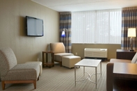 Ruang Umum DoubleTree by Hilton St. Louis - Westport