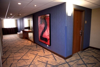 Lobi 4 DoubleTree by Hilton St. Louis - Westport