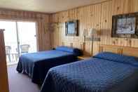 Bedroom The Cliff Dweller on Lake Superior