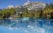 Swimming Pool 5 Du Lac et Du Parc Grand Resort