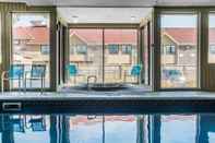 Swimming Pool Days Inn by Wyndham Barrie