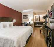 Bedroom 7 Red Roof Inn PLUS+ Boston - Framingham