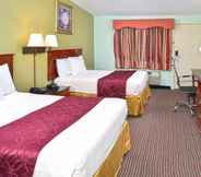 Bilik Tidur 2 Americas Best Value Inn Smithtown Long Island