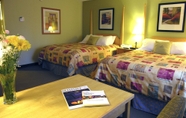 Phòng ngủ 6 Pheasant Run Resort
