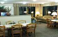 Lobby 7 Executive Inn