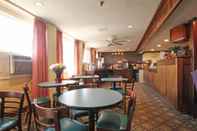 Bar, Kafe, dan Lounge Fireside Inn & Suites Waterville