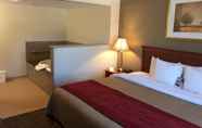 Bedroom 7 Comfort Inn Foxboro – Mansfield