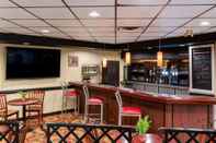 Bar, Cafe and Lounge Quality Hotel & Suites Montreal East