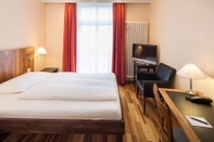 Bilik Tidur Hotel Schweizerhof Basel