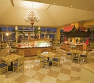 Restaurant 7 Grand Park Royal Cancun -  All Inclusive