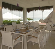 Restaurant 6 Grand Park Royal Cancun -  All Inclusive