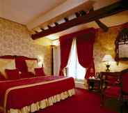 Bedroom 3 Grand Hotel Dechampaigne