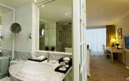 Toilet Kamar 5 The Kingsbury Colombo