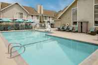 Kolam Renang Residence Inn by Marriott Sacramento Cal Expo