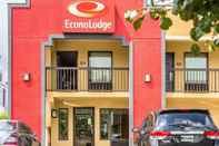 Bên ngoài Econo Lodge North