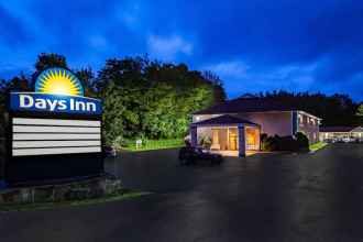 Exterior 4 Days Inn by Wyndham Donegal