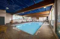 Swimming Pool Ramada by Wyndham Jordan/Beacon Harbourside Resort