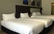 Bedroom 4 CKS Sydney Airport Hotel