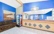 Lobi 2 Travelodge by Wyndham Ruidoso