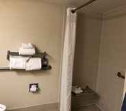 In-room Bathroom 4 Best Western Fishers/Indianapolis Area