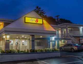 Exterior 2 Super 8 by Wyndham W Yarmouth Hyannis/Cape Cod