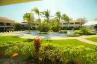 Swimming Pool Coronado Luxury Club & Suites
