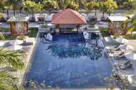 Swimming Pool Hilton Mandalay