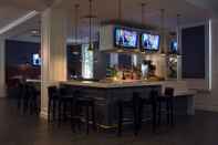 Bar, Kafe dan Lounge College Park Marriott Hotel & Conference Center