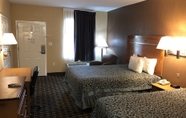 Bedroom 7 Days Inn by Wyndham Columbus