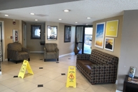 Lobby Days Inn by Wyndham Columbus