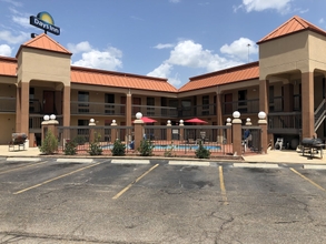 Exterior 4 Days Inn by Wyndham Columbus