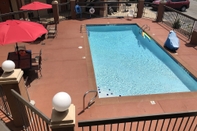 Swimming Pool Days Inn by Wyndham Columbus