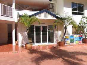 Exterior 4 Golden Sands Beachfront Apartment Resort