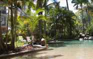 Swimming Pool 7 Golden Sands Beachfront Apartment Resort