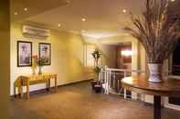 Lobby Brookes Hill Suites