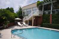 Swimming Pool O.Henry Hotel