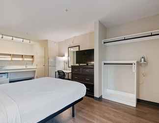 Kamar Tidur 2 Extended Stay America Suites Miami Airport Blue Lagoon