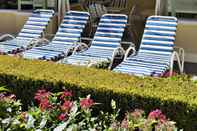 Swimming Pool Paris Las Vegas Resort & Casino